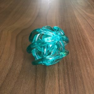 Glass knot
